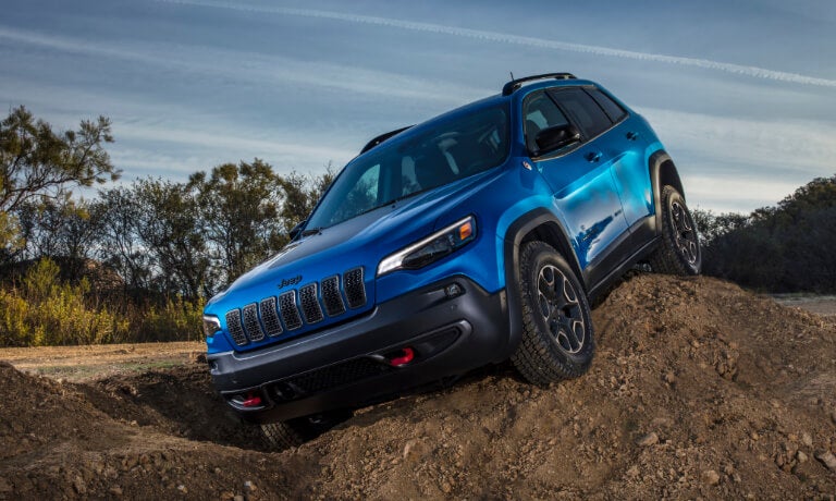 2023 Jeep Cherokee Exterior Dirt Pile