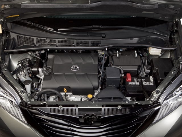 2013 Toyota Sienna L - Photo 19
