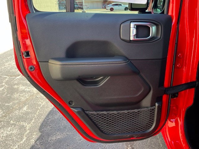 2026 Jeep Wrangler 4-Door Sahara - Photo 33