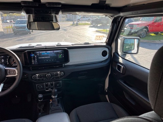 2026 Jeep Wrangler 4-Door Sahara - Photo 34