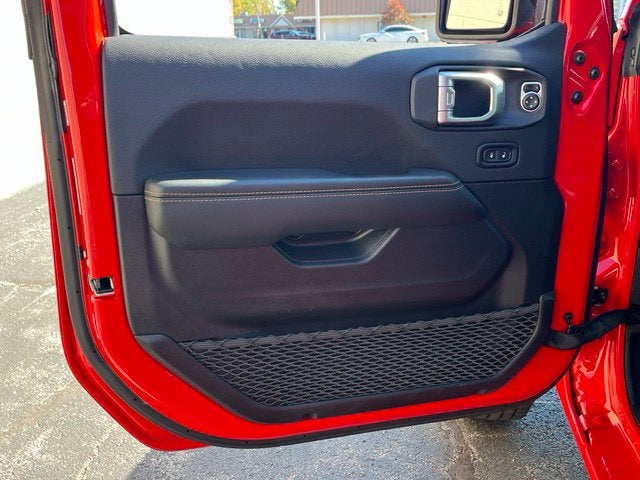 2026 Jeep Wrangler 4-Door Sahara - Photo 14
