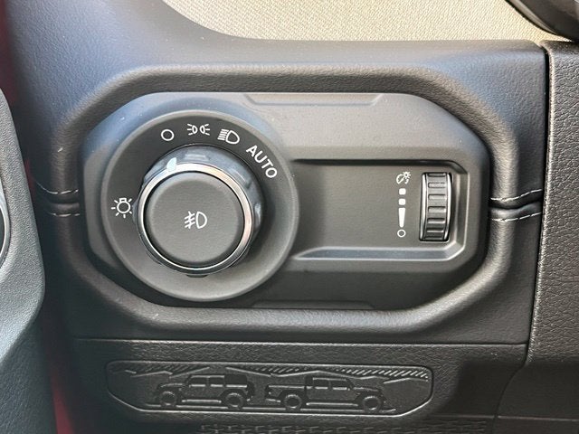 2026 Jeep Wrangler 4-Door Sahara - Photo 28