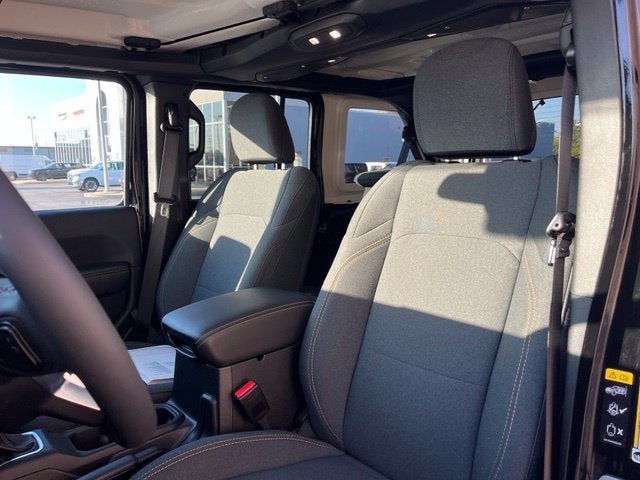 2026 Jeep Wrangler 4-Door Sahara - Photo 12