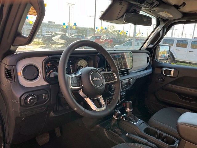 2026 Jeep Wrangler 4-Door Sahara - Photo 14