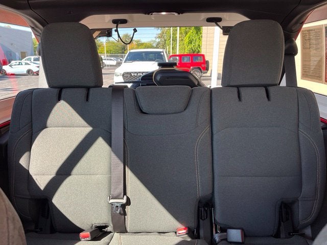 2026 Jeep Wrangler 4-Door Sahara - Photo 16
