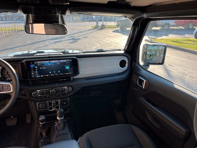 2026 Jeep Wrangler 4-Door Sahara - Photo 34