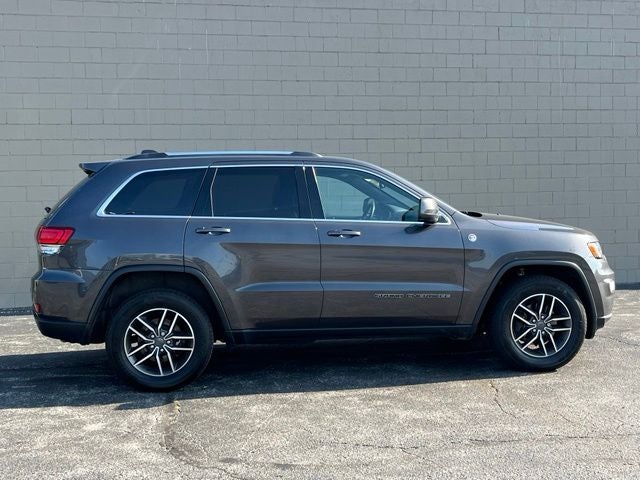 2020 Jeep Grand Cherokee Laredo