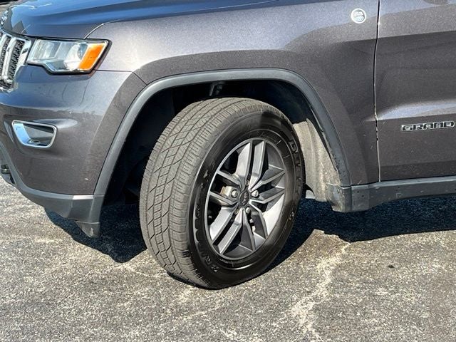 2020 Jeep Grand Cherokee Laredo
