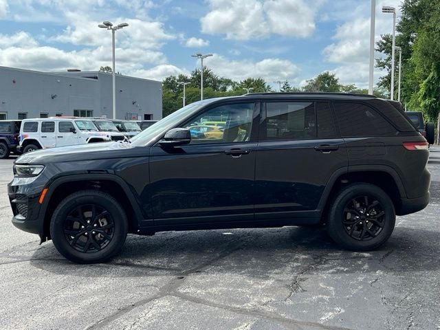 2025 Jeep Grand Cherokee Altitude