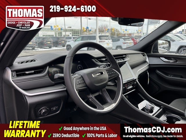 2025 Jeep Grand Cherokee Base