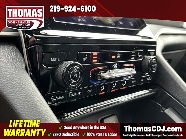 2025 Jeep Grand Cherokee Base