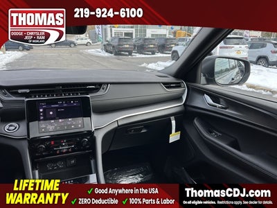 2025 Jeep Grand Cherokee Base