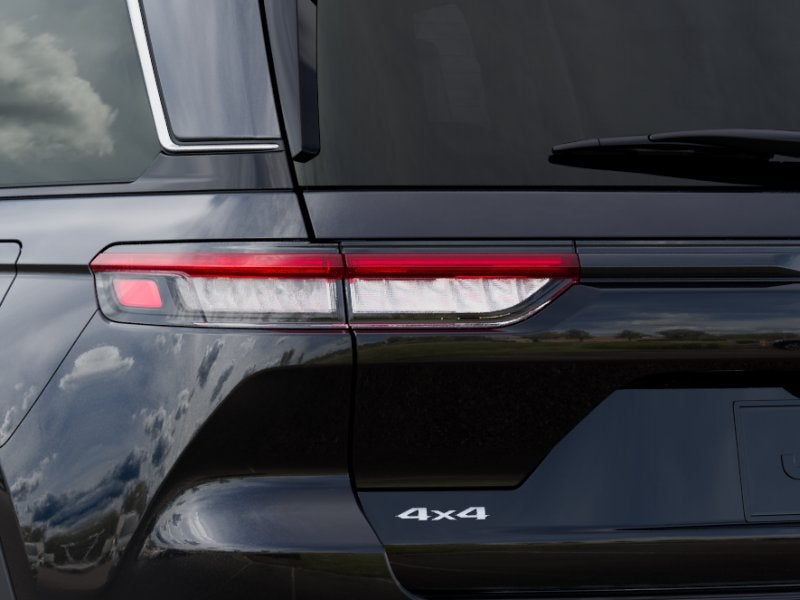 2025 Jeep Grand Cherokee Base