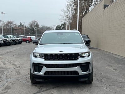 2026 Jeep Grand Cherokee Laredo