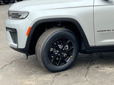 2026 Jeep Grand Cherokee Laredo