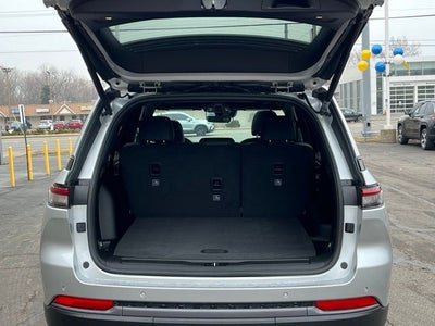 2026 Jeep Grand Cherokee Laredo