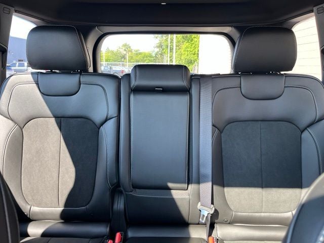 2027 Jeep Grand Cherokee Altitude