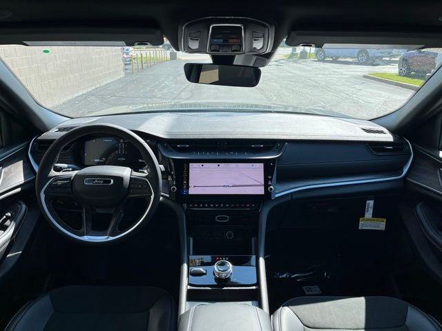 2027 Jeep Grand Cherokee Altitude