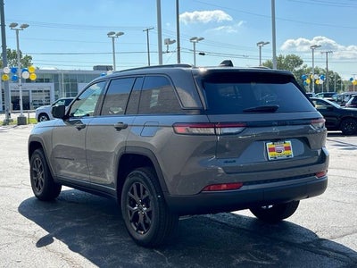 2027 Jeep Grand Cherokee Altitude