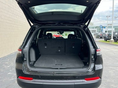 2026 Jeep Grand Cherokee Laredo Altitude
