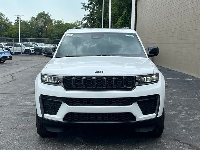 2027 Jeep Grand Cherokee Altitude