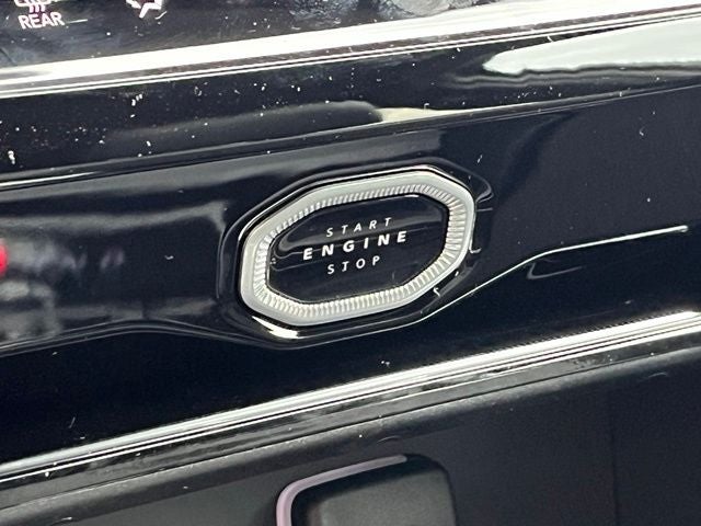 2027 Jeep Grand Cherokee Altitude