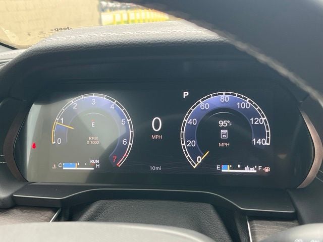 2027 Jeep Grand Cherokee Altitude