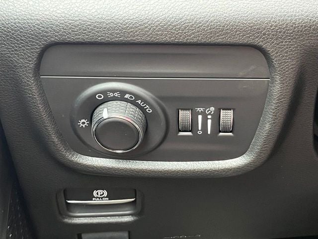 2027 Jeep Grand Cherokee Altitude