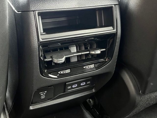 2027 Jeep Grand Cherokee Altitude