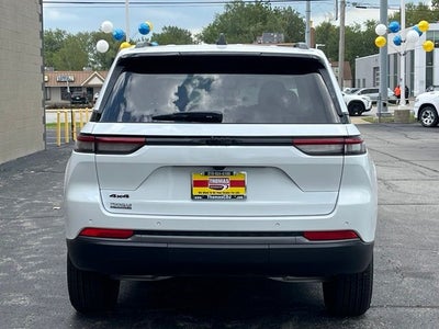 2027 Jeep Grand Cherokee Altitude