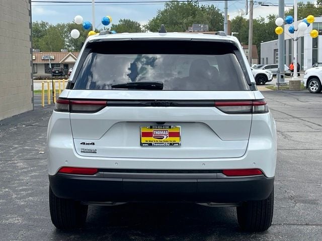 2027 Jeep Grand Cherokee Altitude