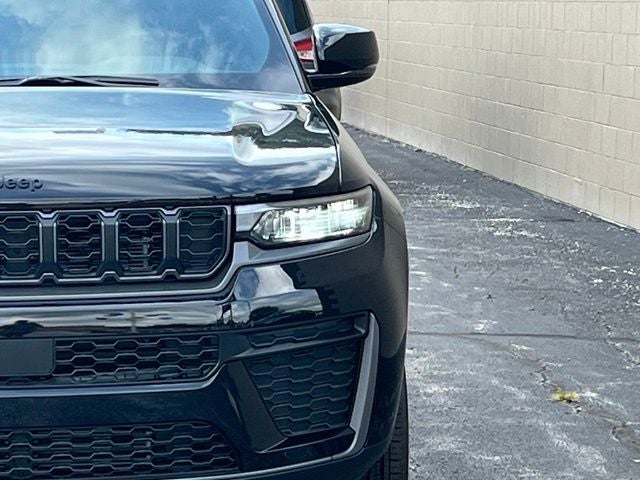 2027 Jeep Grand Cherokee Altitude