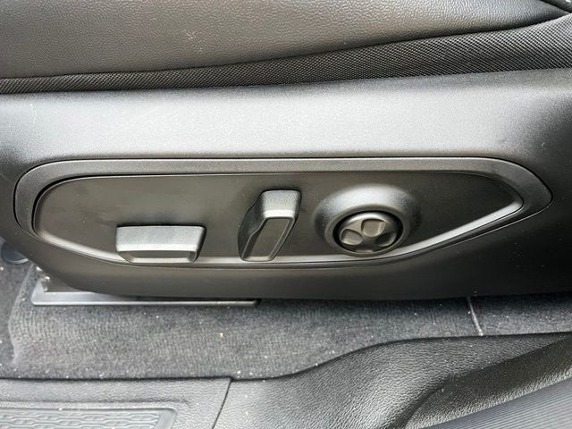2027 Jeep Grand Cherokee Altitude