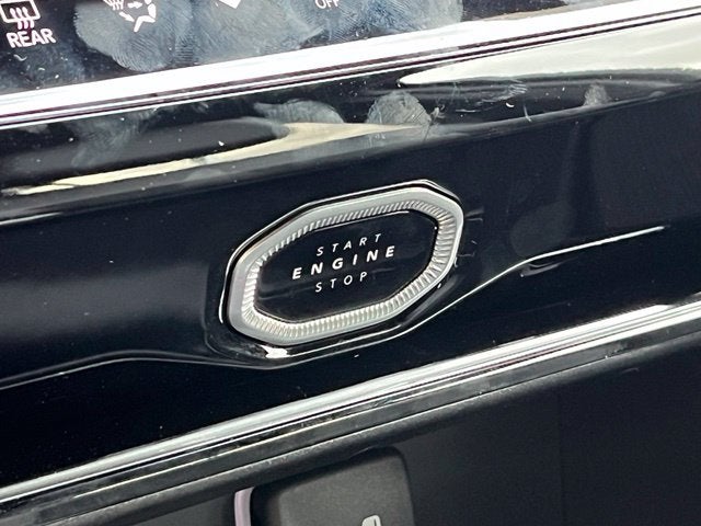 2027 Jeep Grand Cherokee Altitude