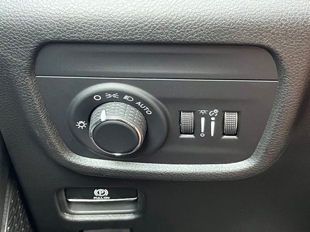 2027 Jeep Grand Cherokee Altitude