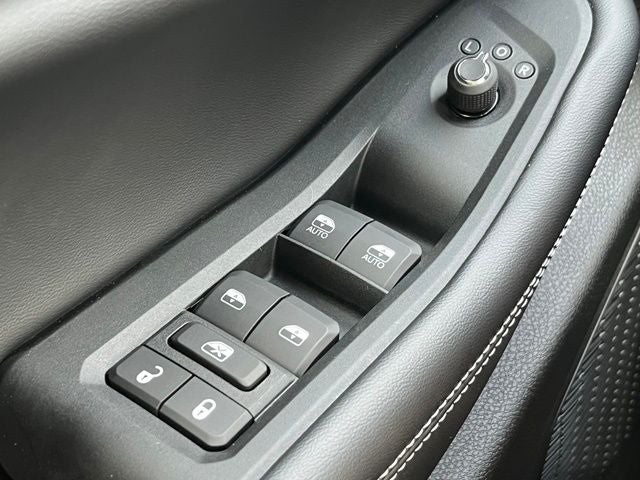 2027 Jeep Grand Cherokee Altitude