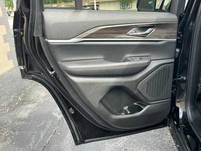 2027 Jeep Grand Cherokee Altitude