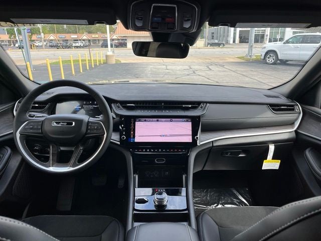 2027 Jeep Grand Cherokee Altitude