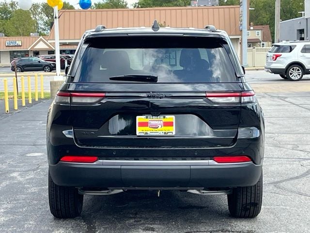 2027 Jeep Grand Cherokee Altitude
