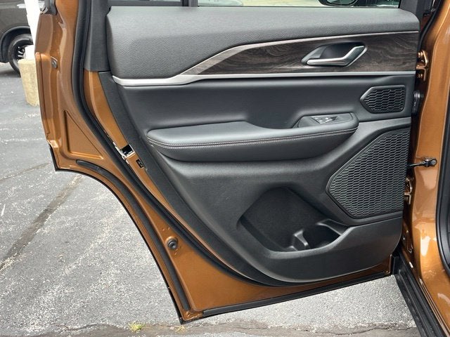 2027 Jeep Grand Cherokee Limited