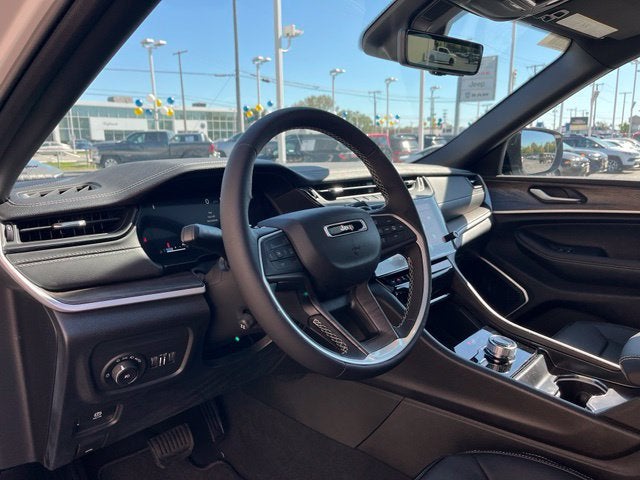 2027 Jeep Grand Cherokee Limited Reserve