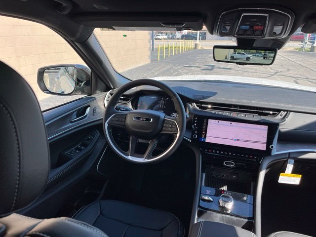 2027 Jeep Grand Cherokee Limited Reserve