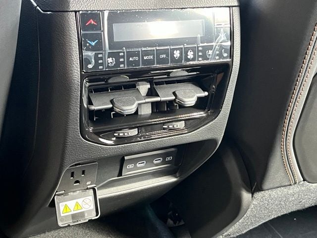 2027 Jeep Grand Cherokee Summit