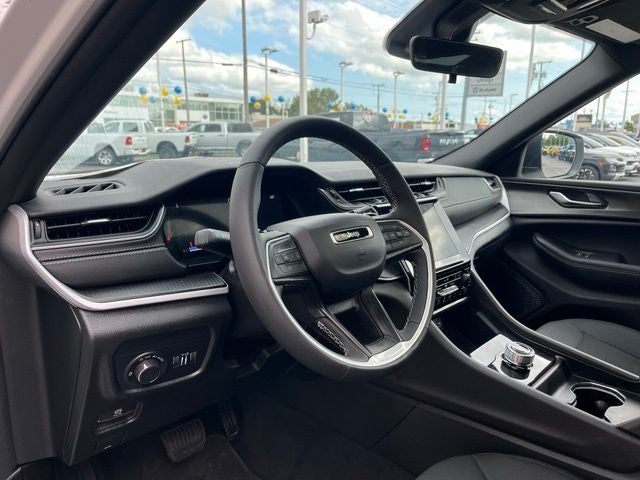 2025 Jeep Grand Cherokee L Laredo x