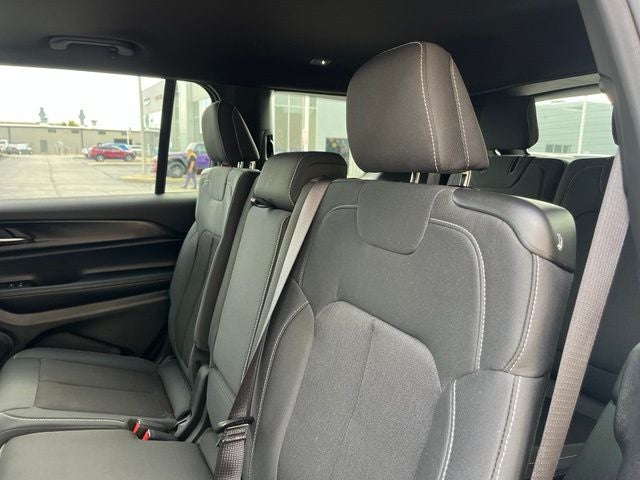 2025 Jeep Grand Cherokee L Laredo x