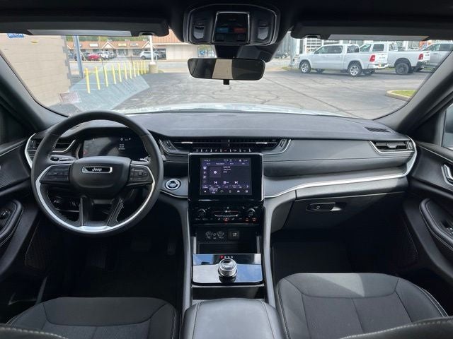 2025 Jeep Grand Cherokee L Laredo x