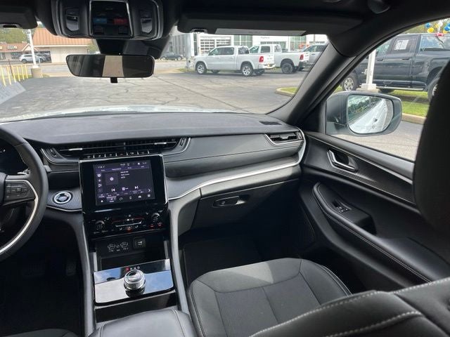 2025 Jeep Grand Cherokee L Laredo x