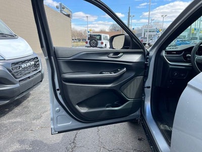 2026 Jeep Grand Cherokee L Laredo