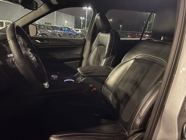 2024 Jeep Grand Cherokee L Altitude - Photo 8