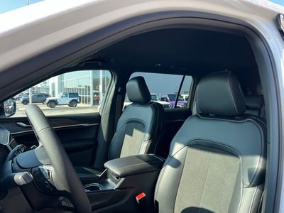 2026 Jeep Grand Cherokee L Laredo